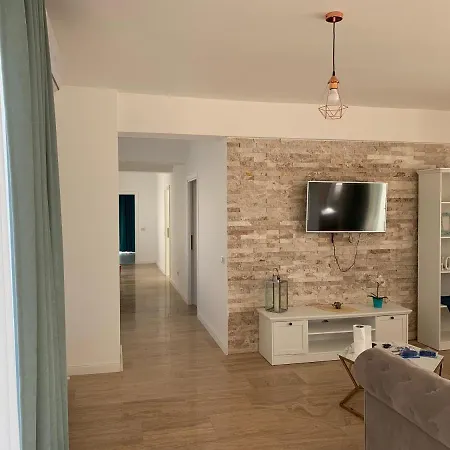 Gooapartments Six - Penthouse Apartment
